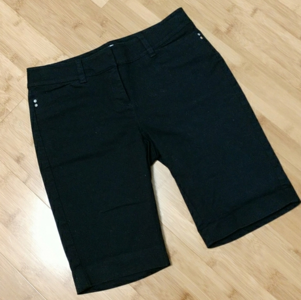 BOGO WHITE HOUSE BLACK MARKET Dress Jean Shorts 2